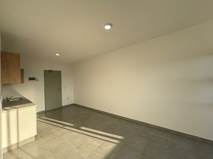 To Let 1 Bedroom Property for Rent in Salt Rock KwaZulu-Natal