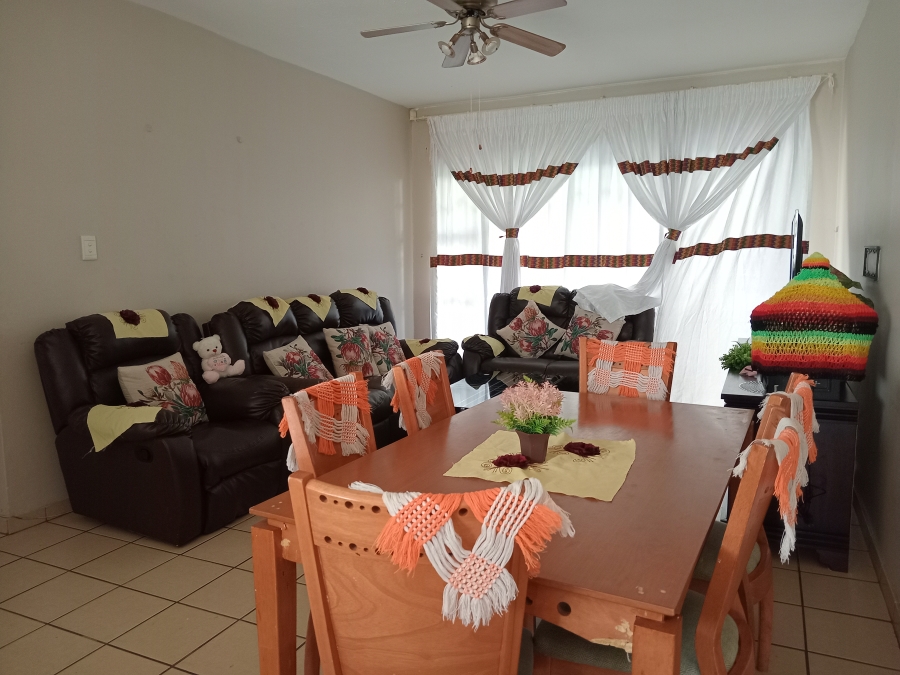 2 Bedroom Property for Sale in Manaba Beach KwaZulu-Natal