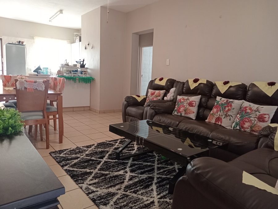 2 Bedroom Property for Sale in Manaba Beach KwaZulu-Natal