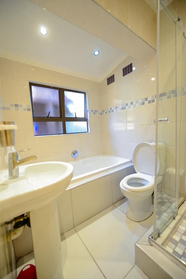 To Let 6 Bedroom Property for Rent in New Germany KwaZulu-Natal