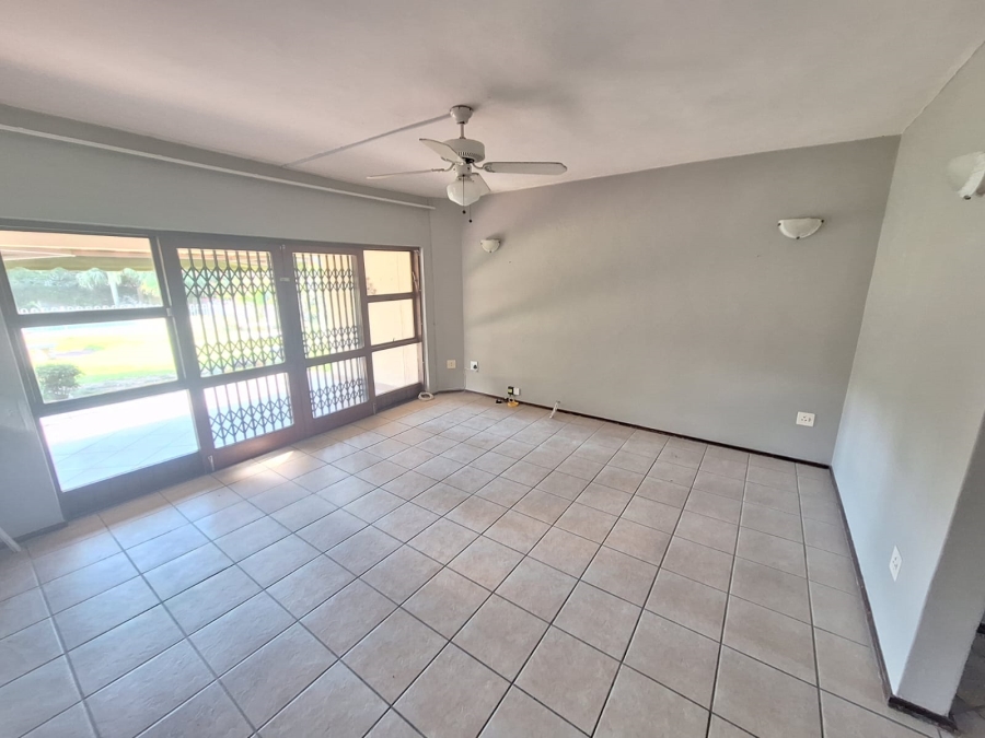 To Let 3 Bedroom Property for Rent in Margate KwaZulu-Natal