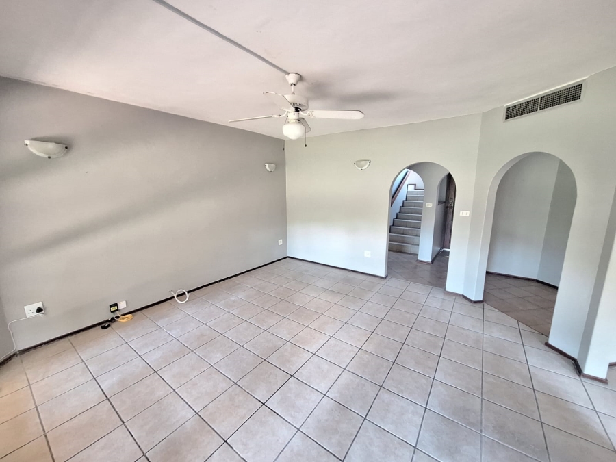 To Let 3 Bedroom Property for Rent in Margate KwaZulu-Natal