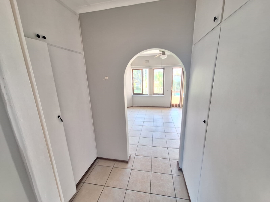 To Let 3 Bedroom Property for Rent in Margate KwaZulu-Natal