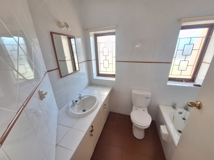 To Let 3 Bedroom Property for Rent in Margate KwaZulu-Natal