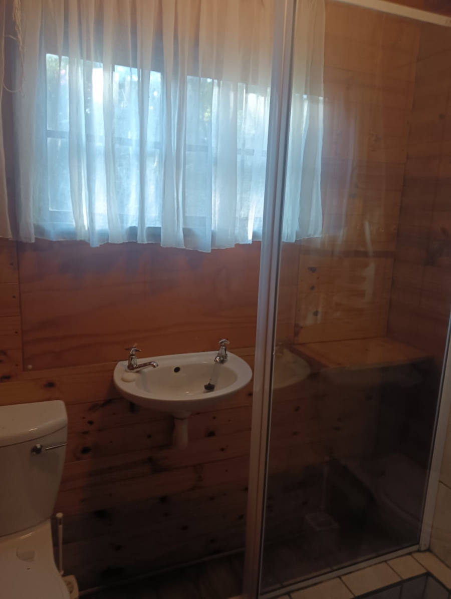 To Let 1 Bedroom Property for Rent in Leonard KwaZulu-Natal