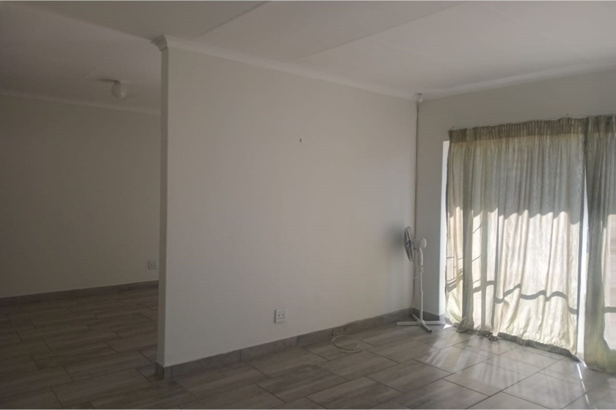 3 Bedroom Property for Sale in Schuinshoogte KwaZulu-Natal
