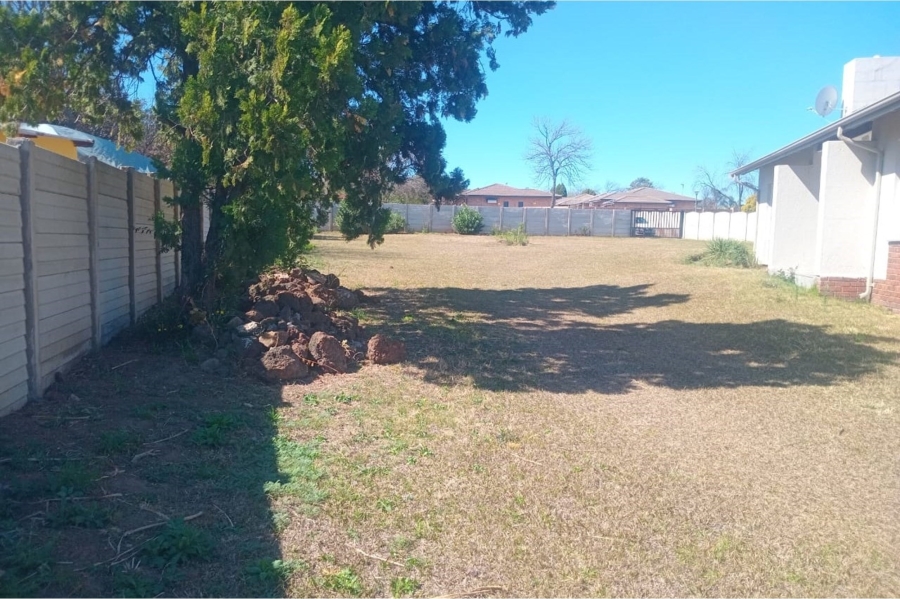 3 Bedroom Property for Sale in Schuinshoogte KwaZulu-Natal