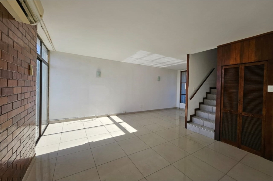 To Let 3 Bedroom Property for Rent in Essenwood KwaZulu-Natal