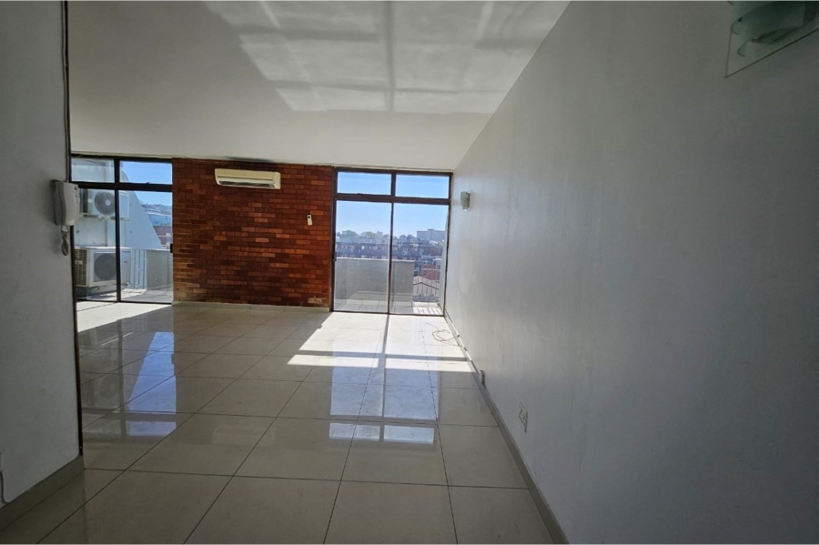 To Let 3 Bedroom Property for Rent in Essenwood KwaZulu-Natal