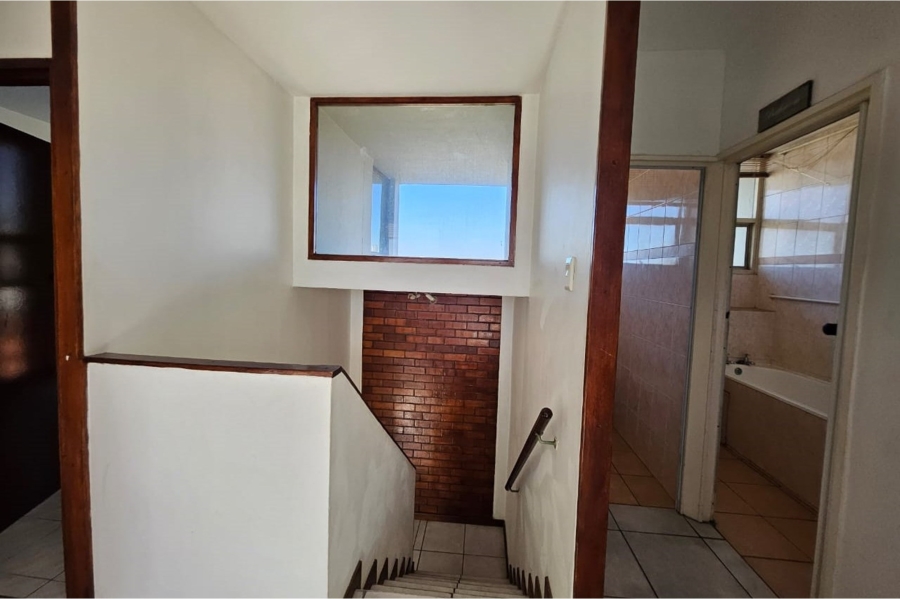 To Let 3 Bedroom Property for Rent in Essenwood KwaZulu-Natal