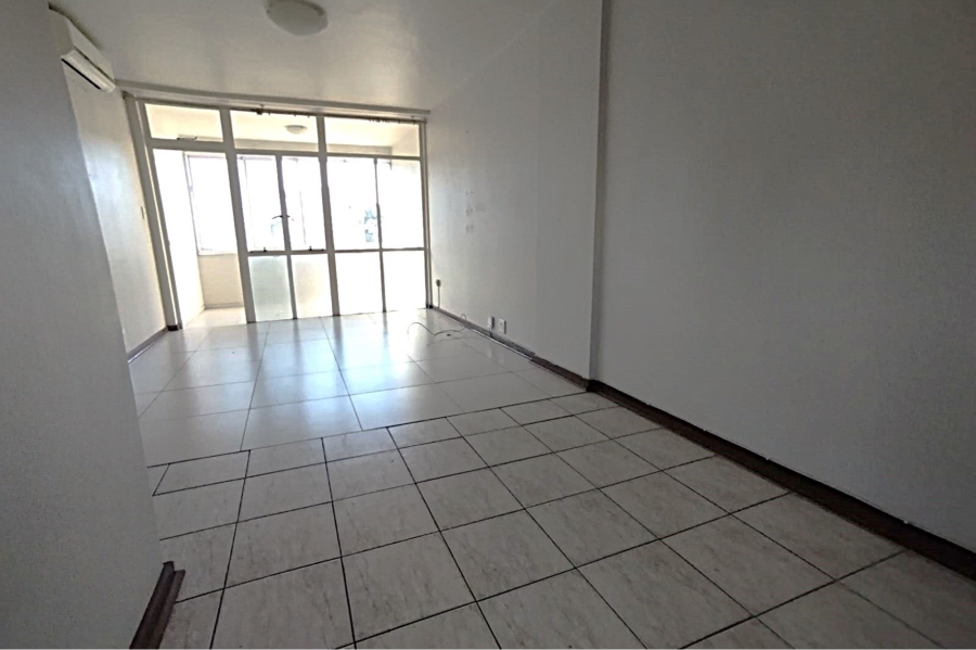 1 Bedroom Property for Sale in Essenwood KwaZulu-Natal