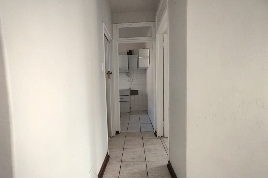 1 Bedroom Property for Sale in Essenwood KwaZulu-Natal