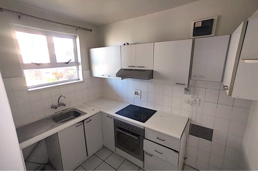 1 Bedroom Property for Sale in Essenwood KwaZulu-Natal