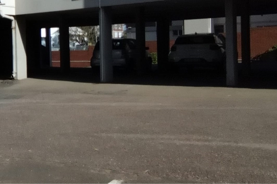 1 Bedroom Property for Sale in Essenwood KwaZulu-Natal