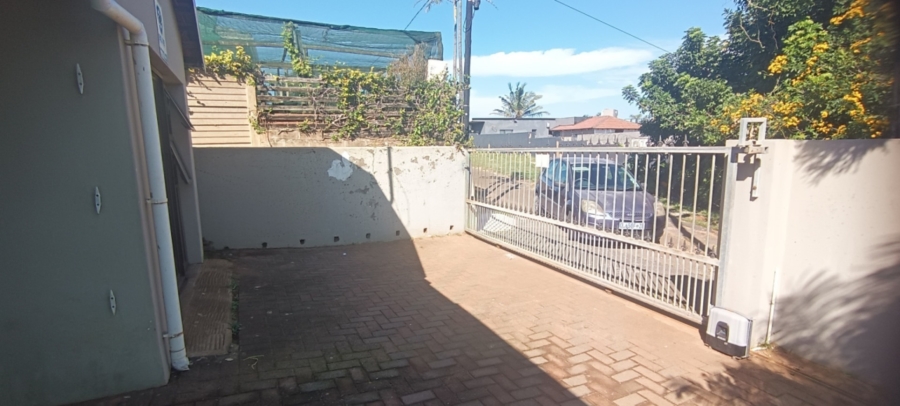 To Let 1 Bedroom Property for Rent in Bluff KwaZulu-Natal