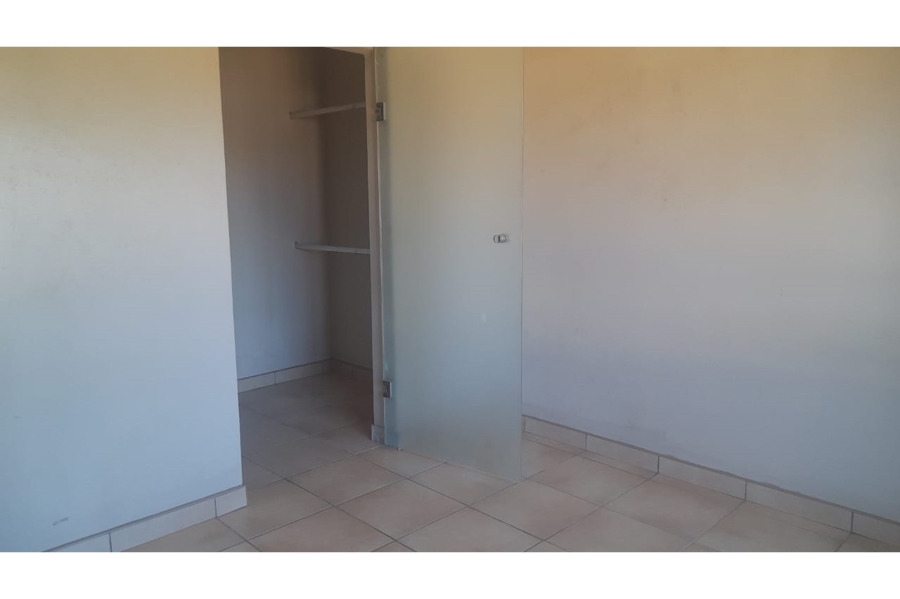 To Let 2 Bedroom Property for Rent in Malvern KwaZulu-Natal