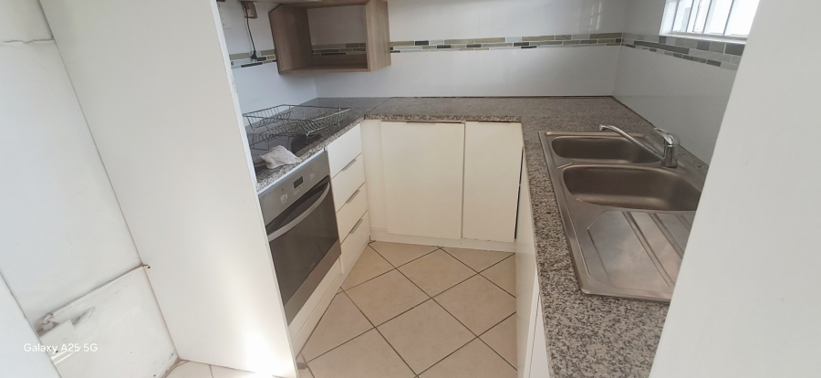 To Let 2 Bedroom Property for Rent in Umbilo KwaZulu-Natal