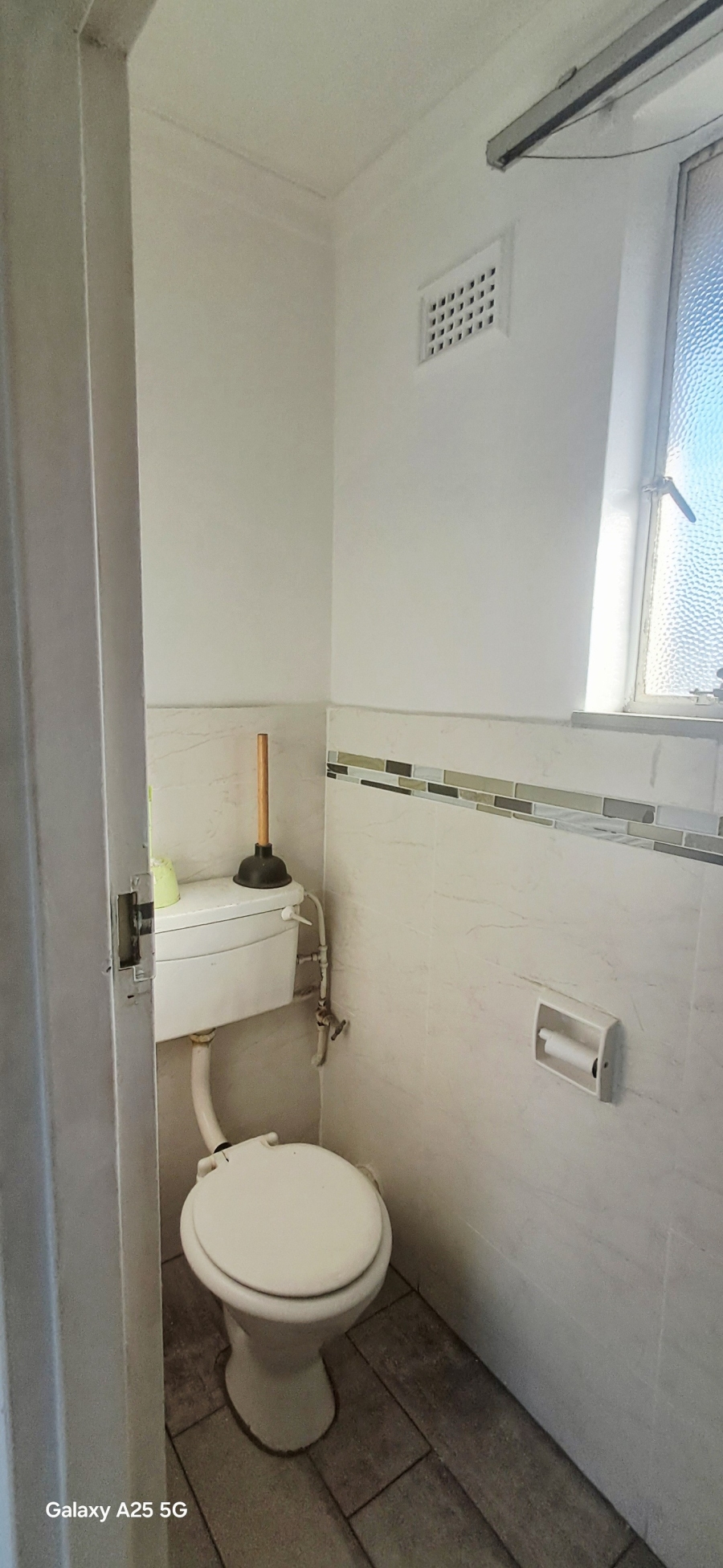 To Let 2 Bedroom Property for Rent in Umbilo KwaZulu-Natal