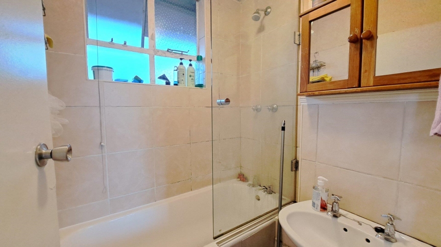 2 Bedroom Property for Sale in Glenwood KwaZulu-Natal