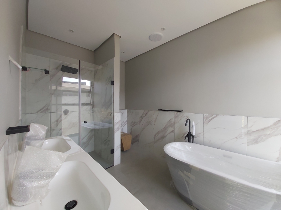 To Let 4 Bedroom Property for Rent in Palm Lakes Estate KwaZulu-Natal