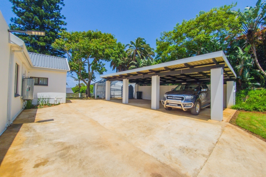 4 Bedroom Property for Sale in Port Edward KwaZulu-Natal