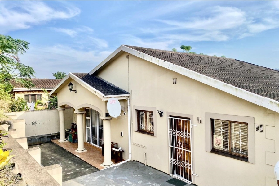 3 Bedroom Property for Sale in Parkgate KwaZulu-Natal