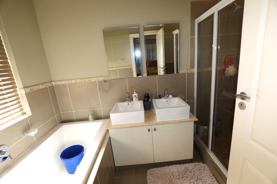 3 Bedroom Property for Sale in Kindlewood Estate KwaZulu-Natal