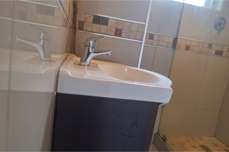 2 Bedroom Property for Sale in Essenwood KwaZulu-Natal