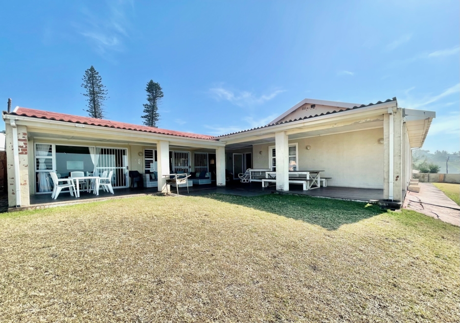 7 Bedroom Property for Sale in Shakas Rock KwaZulu-Natal