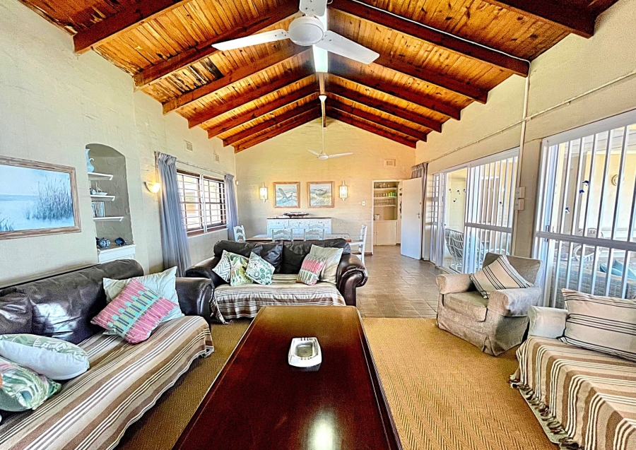 7 Bedroom Property for Sale in Shakas Rock KwaZulu-Natal
