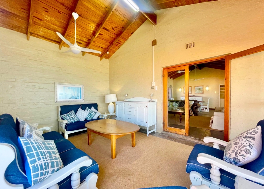 7 Bedroom Property for Sale in Shakas Rock KwaZulu-Natal