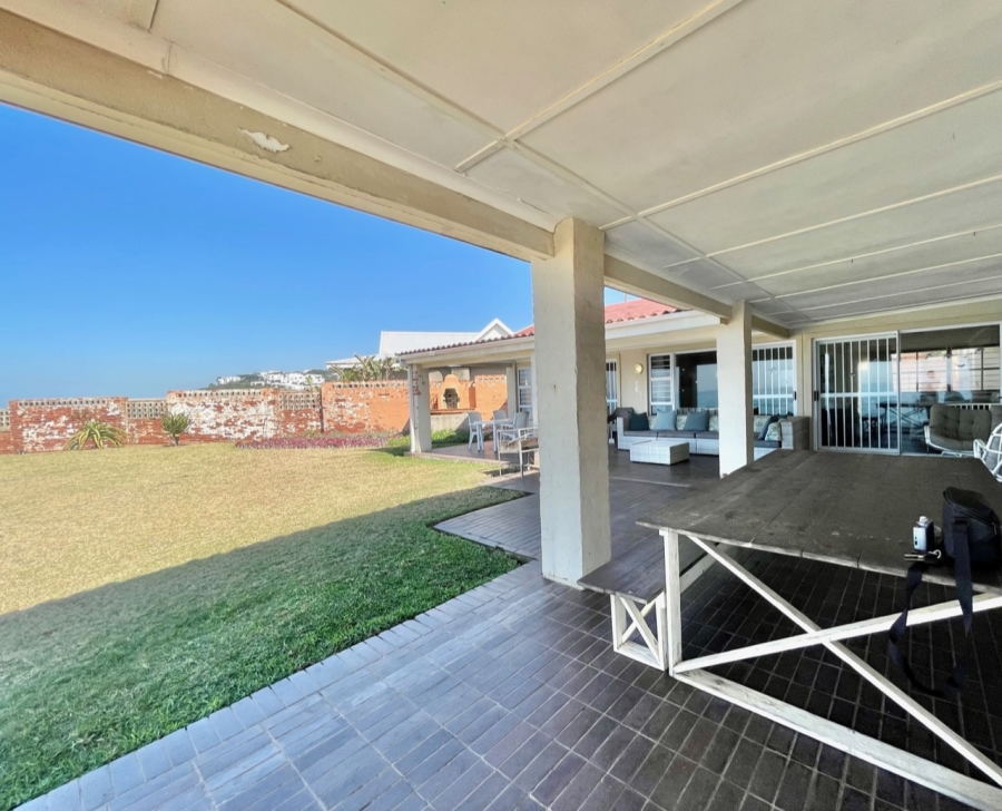 7 Bedroom Property for Sale in Shakas Rock KwaZulu-Natal