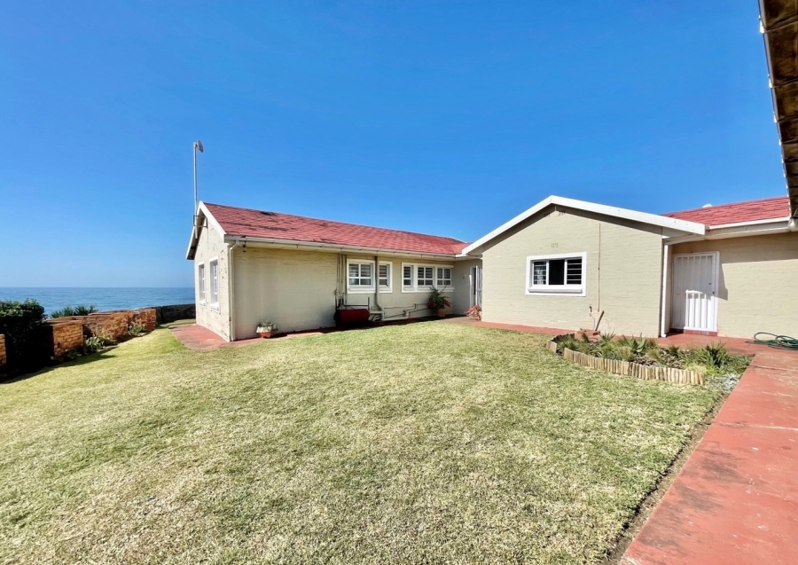 7 Bedroom Property for Sale in Shakas Rock KwaZulu-Natal