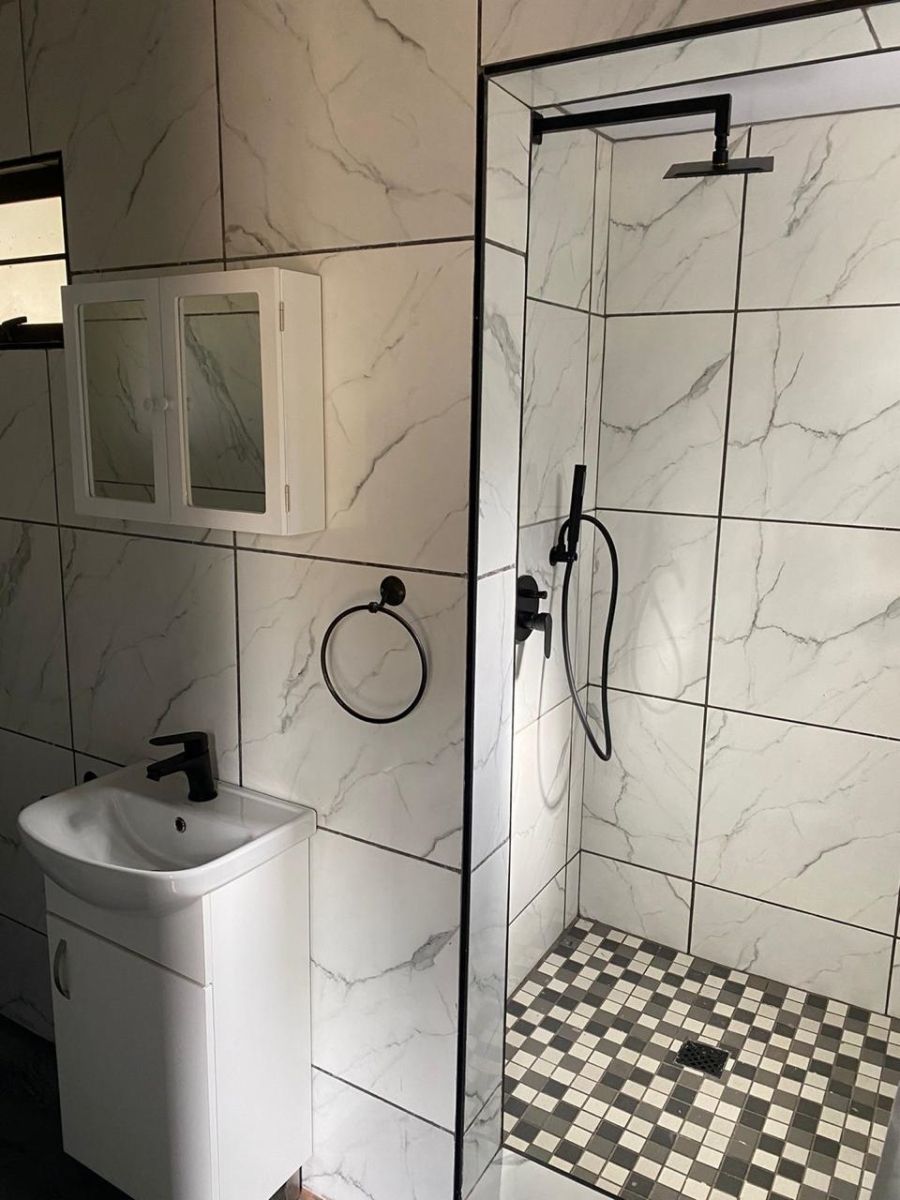 3 Bedroom Property for Sale in Crestview KwaZulu-Natal