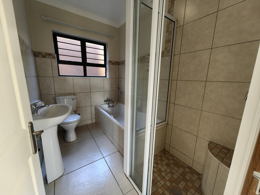 3 Bedroom Property for Sale in Freeland Park KwaZulu-Natal