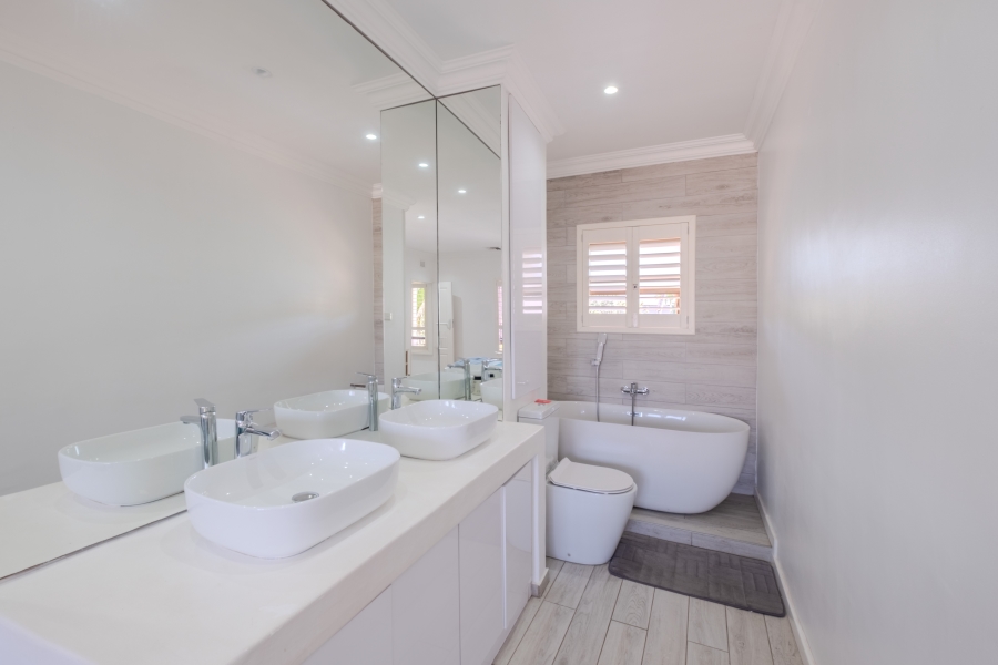 3 Bedroom Property for Sale in La Lucia KwaZulu-Natal