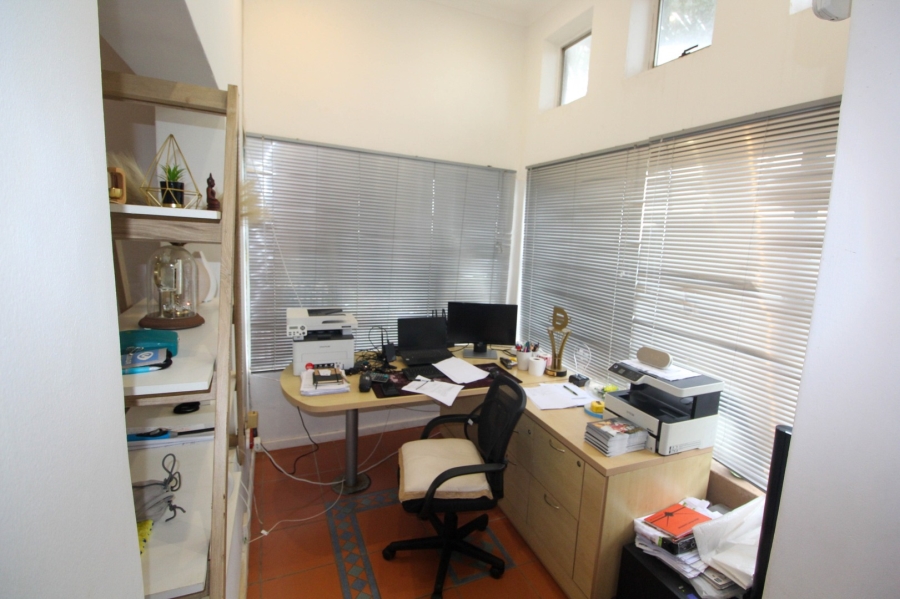 2 Bedroom Property for Sale in Brighton Beach KwaZulu-Natal