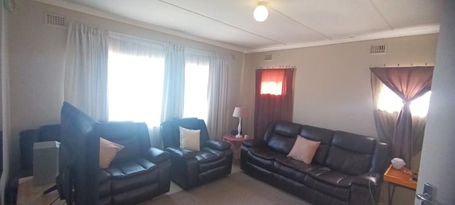 To Let 2 Bedroom Property for Rent in Bluff KwaZulu-Natal