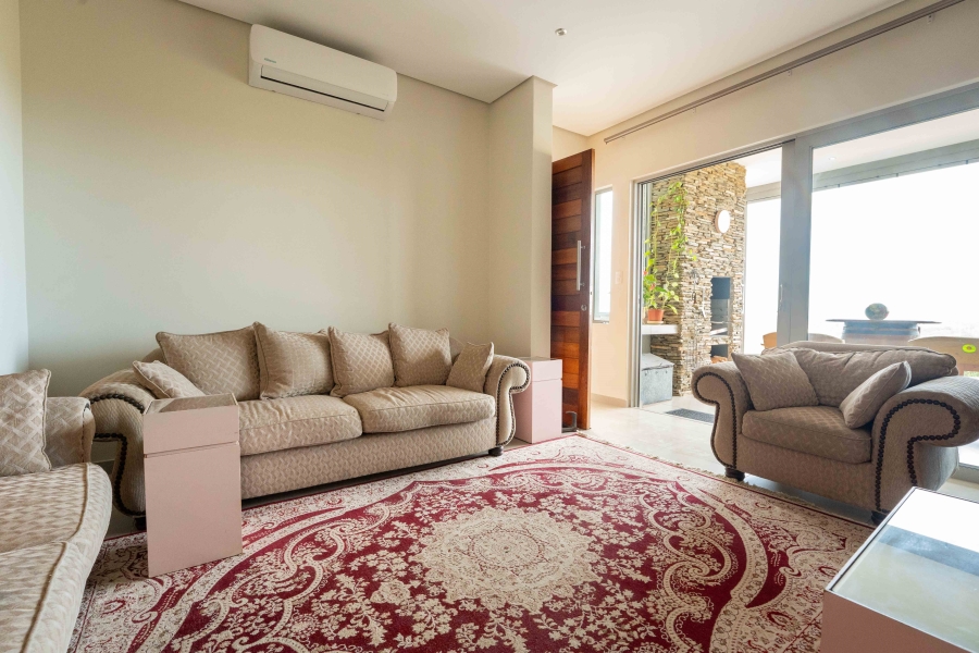 2 Bedroom Property for Sale in Renishaw Hills KwaZulu-Natal