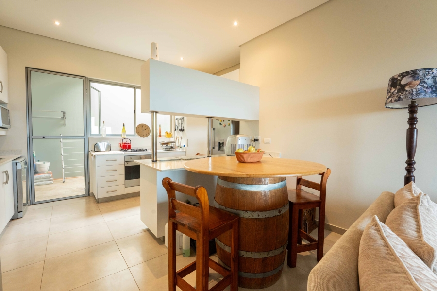 2 Bedroom Property for Sale in Renishaw Hills KwaZulu-Natal