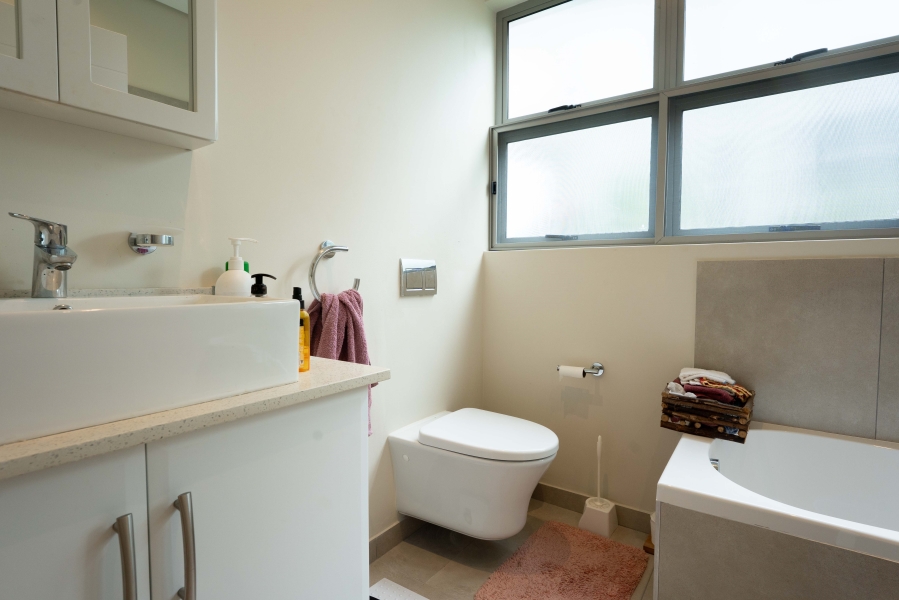 2 Bedroom Property for Sale in Renishaw Hills KwaZulu-Natal