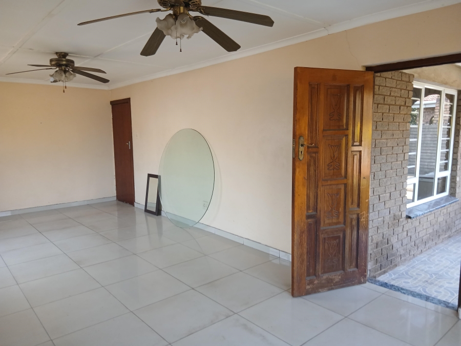 To Let 3 Bedroom Property for Rent in Wentworth KwaZulu-Natal