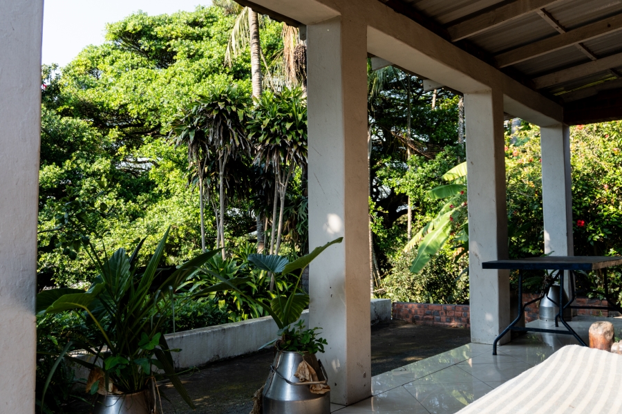 6 Bedroom Property for Sale in Tugela Mouth KwaZulu-Natal