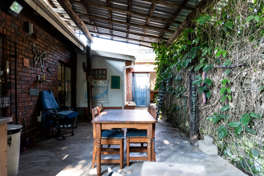 6 Bedroom Property for Sale in Tugela Mouth KwaZulu-Natal