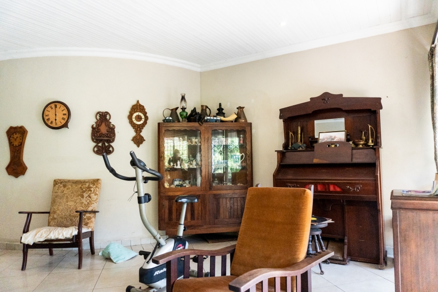 6 Bedroom Property for Sale in Tugela Mouth KwaZulu-Natal