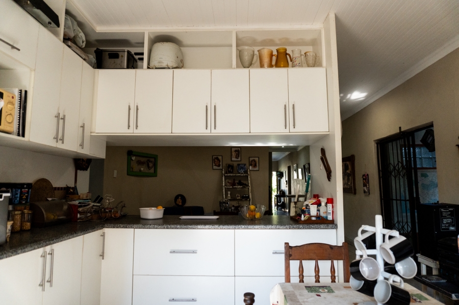 6 Bedroom Property for Sale in Tugela Mouth KwaZulu-Natal