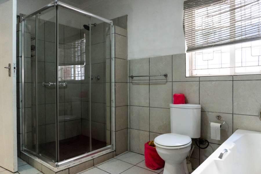6 Bedroom Property for Sale in Tugela Mouth KwaZulu-Natal
