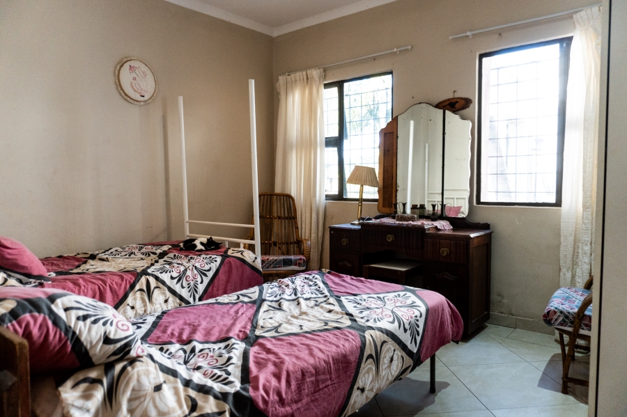 6 Bedroom Property for Sale in Tugela Mouth KwaZulu-Natal