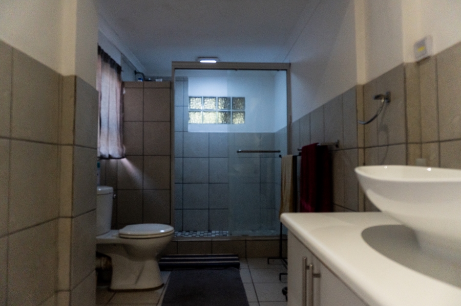 6 Bedroom Property for Sale in Tugela Mouth KwaZulu-Natal