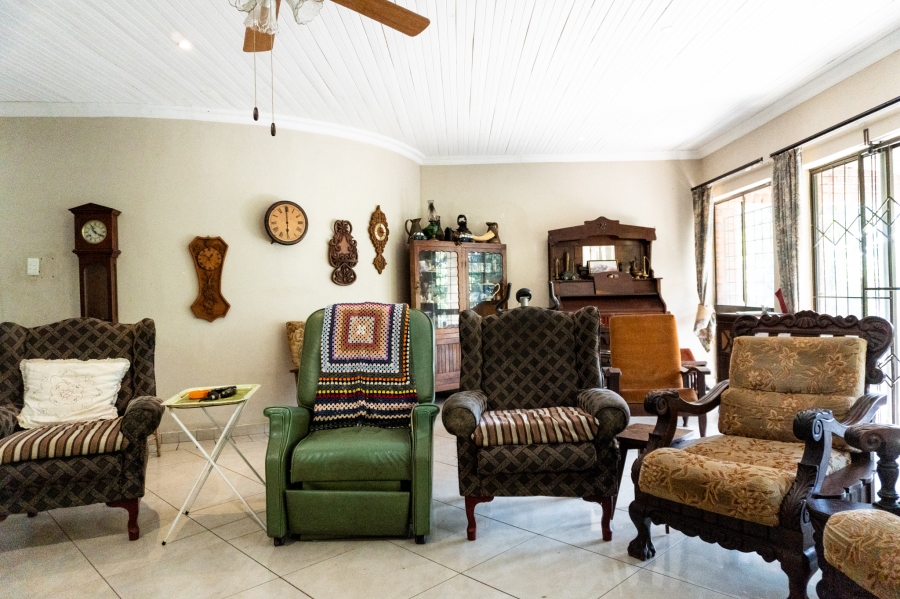 6 Bedroom Property for Sale in Tugela Mouth KwaZulu-Natal